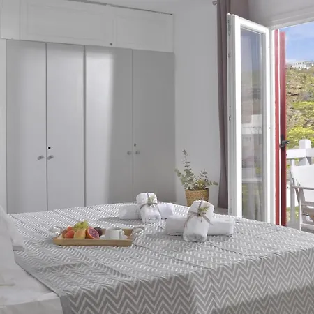 Orizon Tagoo Mykonos Bed & Breakfast 4*