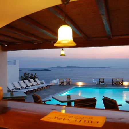 ταγκού 4*